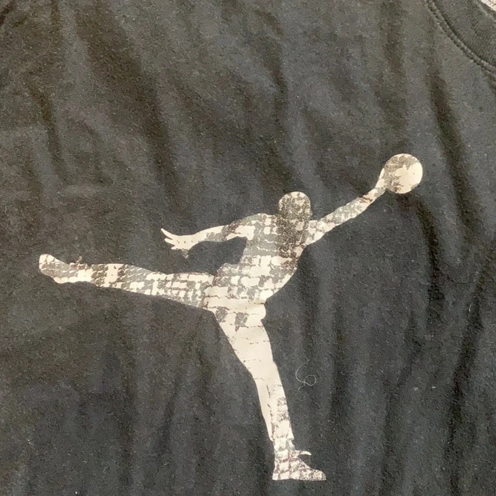 Air Jordan short sleeve Nike shirt - Picture 2 of 5